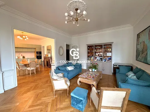 Appartement 6 pièces 199 m²
