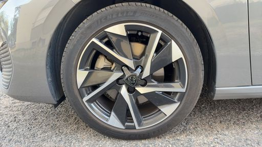 Peugeot 308 SW 1.5 BlueHDi 130 EAT8 - Allure – 2024 – 20325 km – Diesel – Boîte Automatique — photo 12