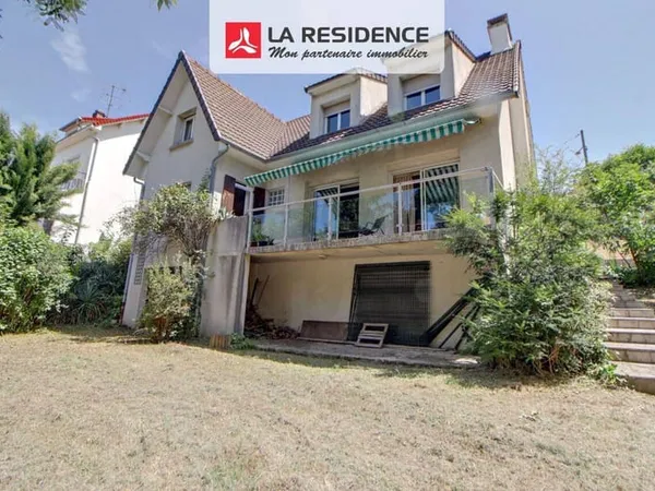 Maison 8 pièces 145 m²