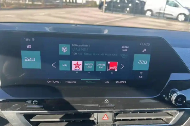 Citroën C4 e- 136 ch automatique — photo 13