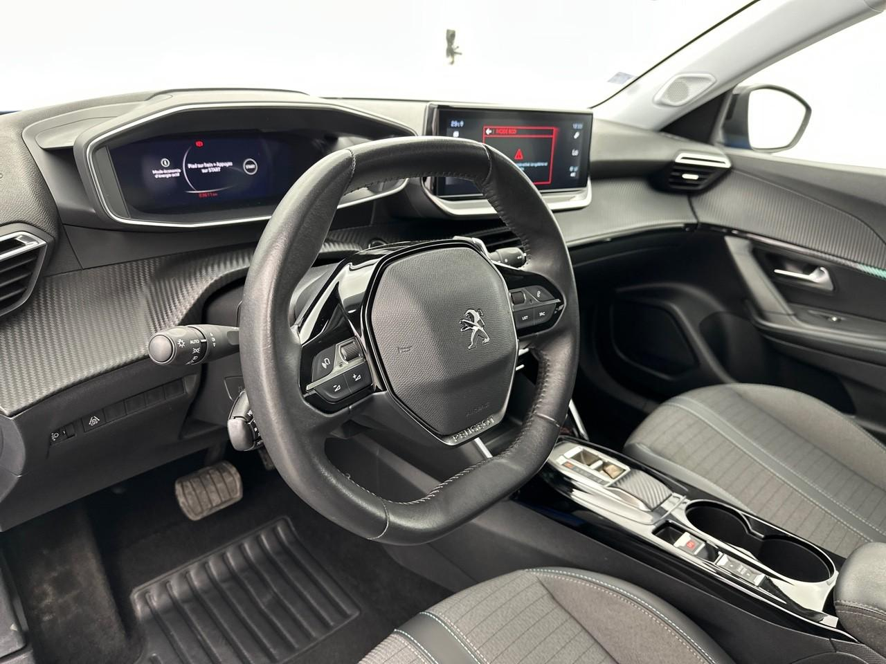 Peugeot 2008 puretech 130 s&s eat8 allure pack — photo 8