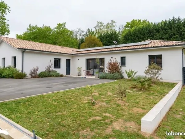 Maison 8 pièces 166 m²