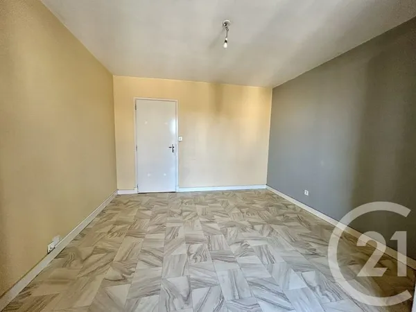 Appartement 2 pièces 67 m²