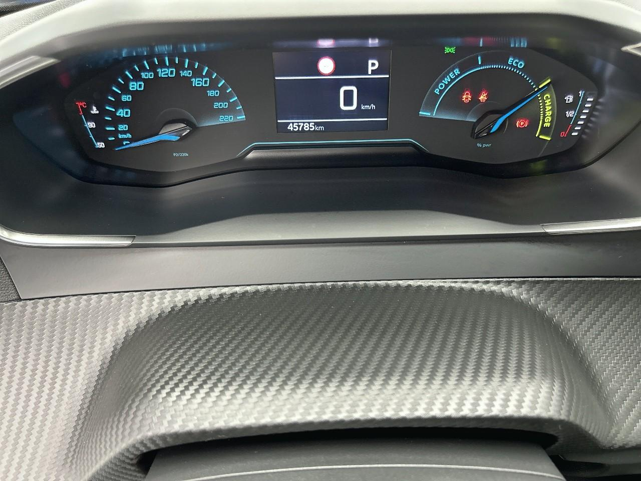 Peugeot 2008 hybrid 136 e-dcs6 style — photo 28