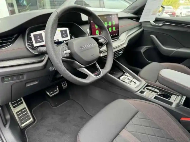Skoda Octavia combi 2.0 tfsi 265ch rs dsg7 — photo 11