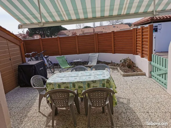 Maison dans résidence