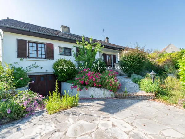 Maison familiale à fort potentiel au calme !