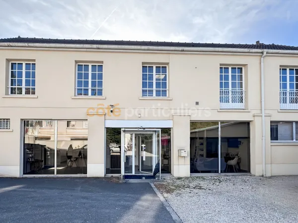 Bureaux Brie Comte Robert avec parkings