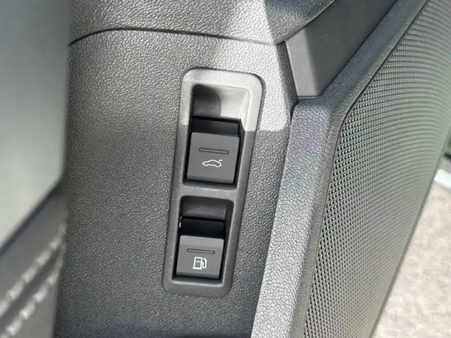 Audi A3 allstreet 40 tfsi e hybride rechargeable 204 s tronic 6 — photo 27