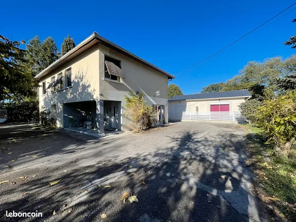 Immeuble 8 pièces 250 m²