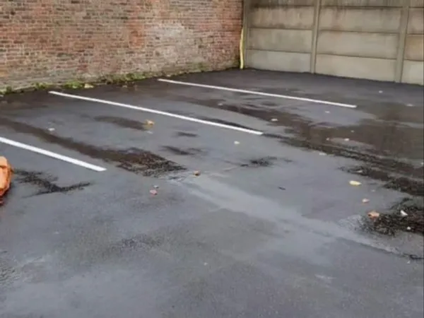 Location placement parking