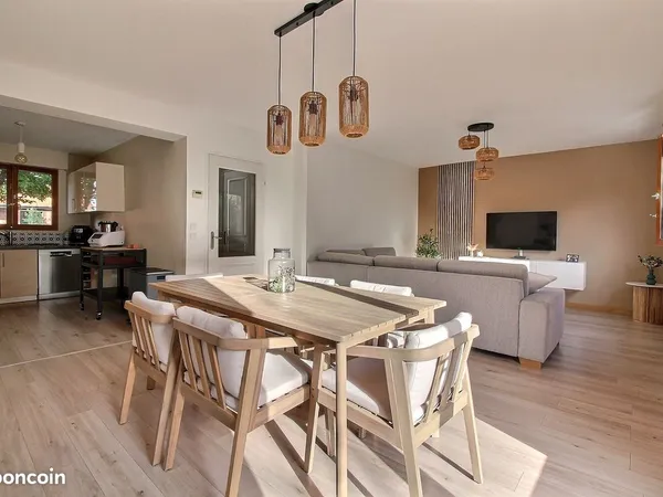 Maison 6 pièces 100 m²