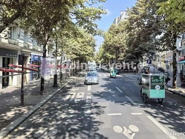Local commercial 75 m²