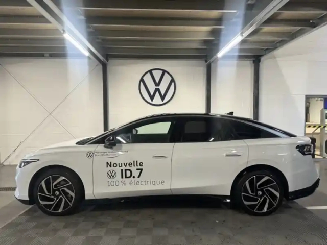 Volkswagen Id.7 286ch pro 77kwh style executive — photo 4