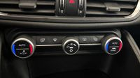 Alfa Romeo Giulia 2.2 JTD 150ch AT8 — photo 26