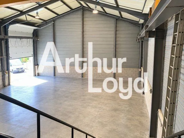 Local d'activité 580 m²