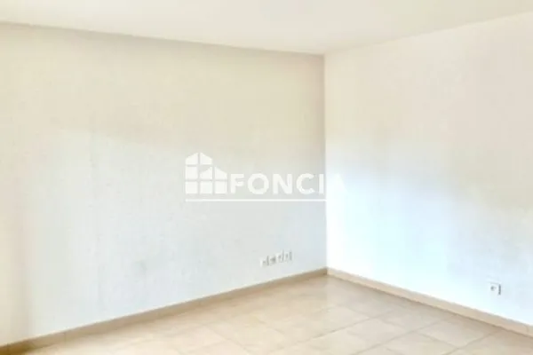 Studio 1 pièce 27 m²