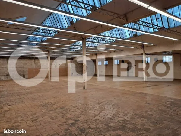 Local commercial 4 800 m²