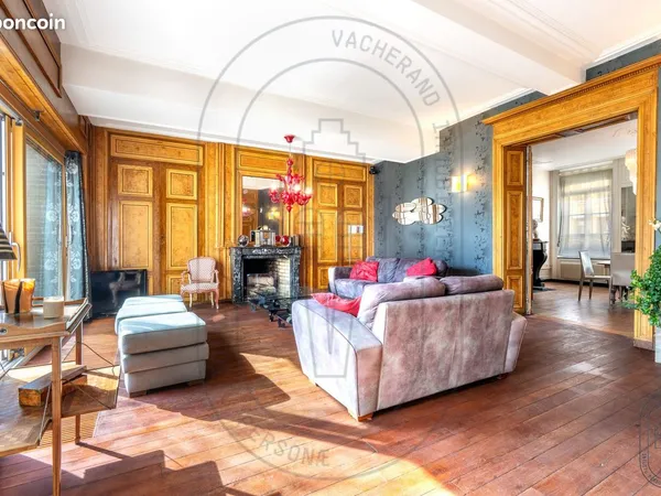 Maison 10 pièces 365 m²