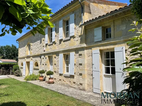 Maison de luxe 12 pièces 323 m²