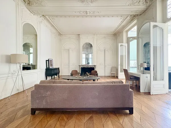 Vieux Lille, dans un hôtel particulier, magnifique Duplex, 2 c