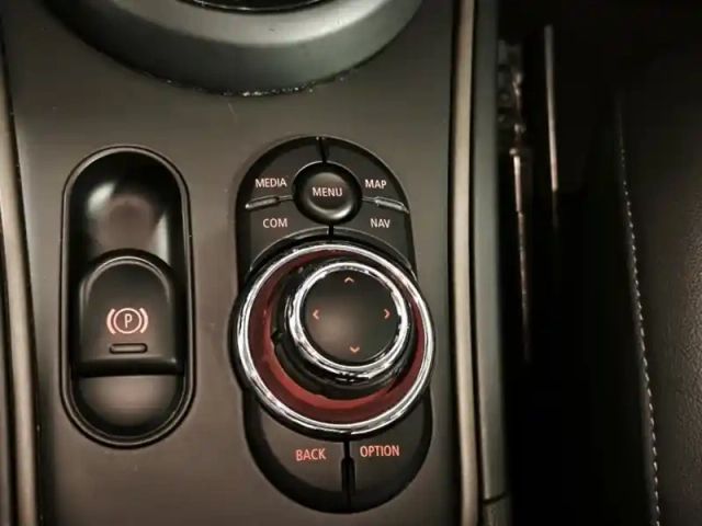 Mini Countryman cooper s e yours all4 — photo 13