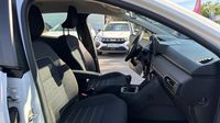 Dacia Sandero 1.0 TCe 90ch Stepway Expression — photo 15