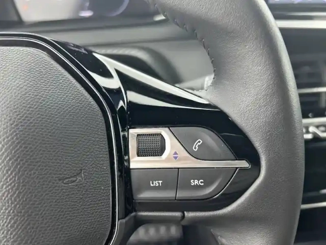 Peugeot 2008 puretech 100 s&amp;s bvm6 — photo 81