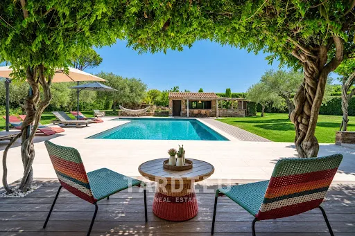 Villa 5 pièces 145 m²