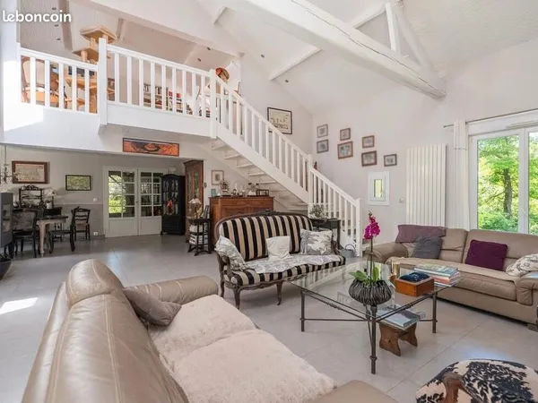 Maison 8 pièces 200 m²