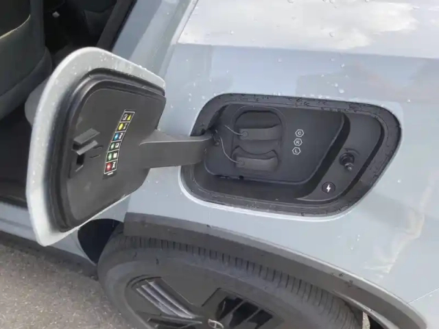 Volvo Ex30 cross country twin performance 428 ch 1edt — photo 30