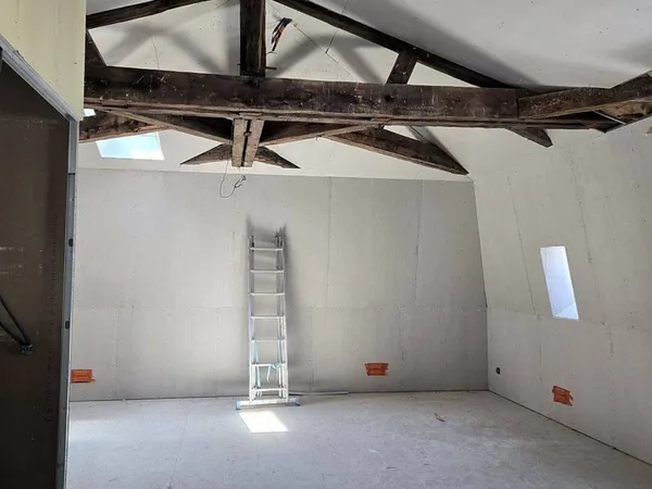 Bureau et espace de travail Location Tours 47031€