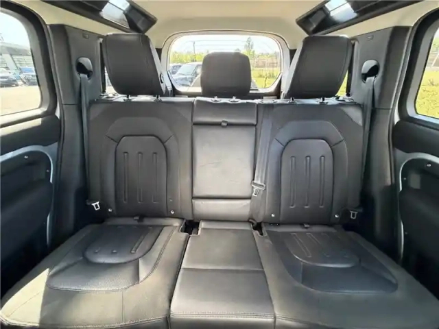 Land Rover Defender 110 d240 bva8 — photo 18