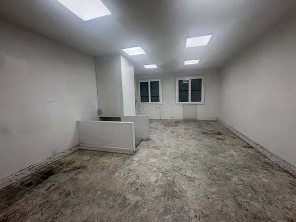 Local commercial 66 m²