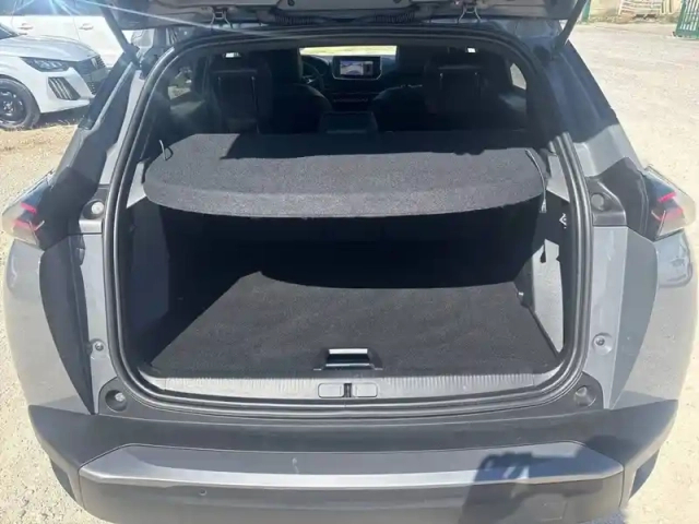Peugeot 2008 hybrid 145 e-dcs6 — photo 16