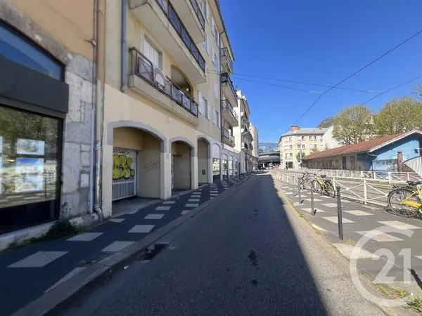 Parking 16 m²