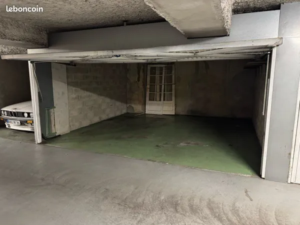 Parking à louer à saint mande sud