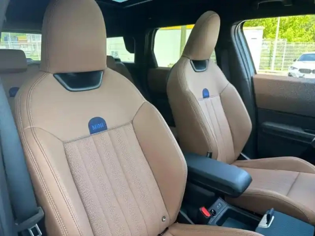 Mini Countryman se 313ch favoured all4 — photo 2