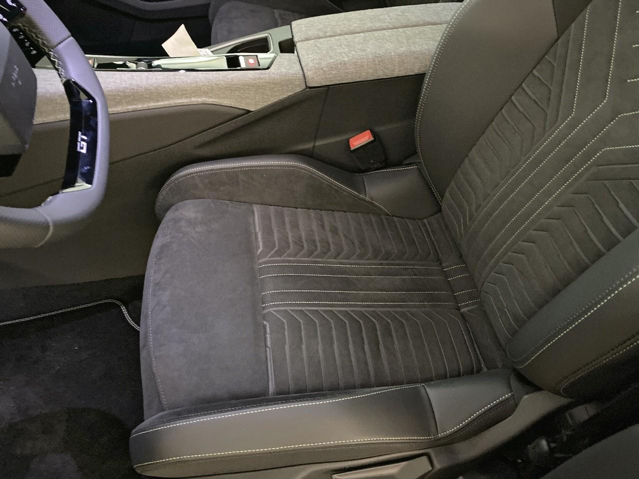 Peugeot 3008 hybrid 145 e-dcs6 gt — photo 9