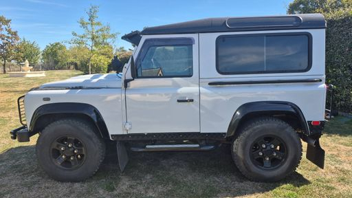 Land Rover Defender 90 2.2 TDCi 122 4WD - SE – 2012 – 134095 km – Diesel – Boîte Manuelle — photo 23