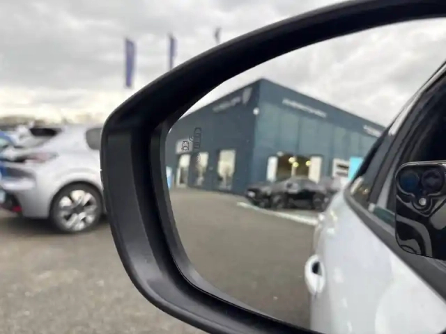 Peugeot 2008 electrique 54 kwh 156 ch — photo 21