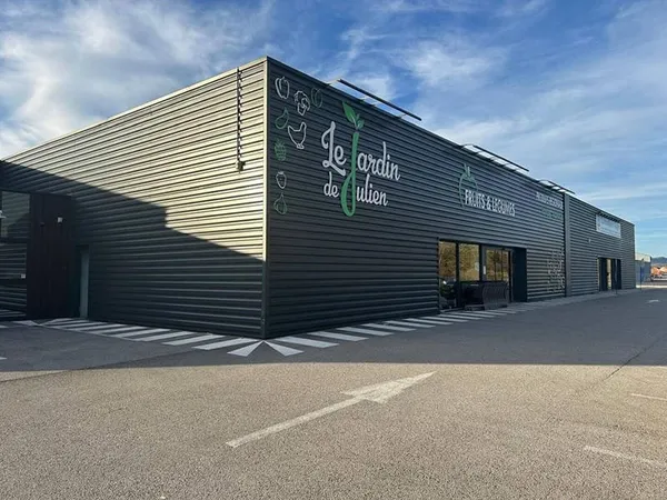 Local commercial 1690 m²