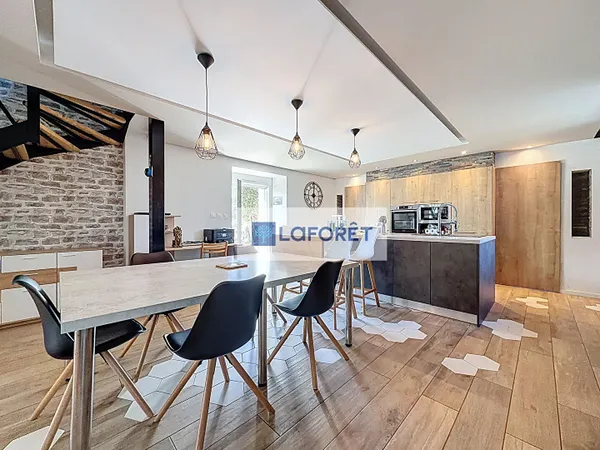 Maison 8 pièces 162 m²