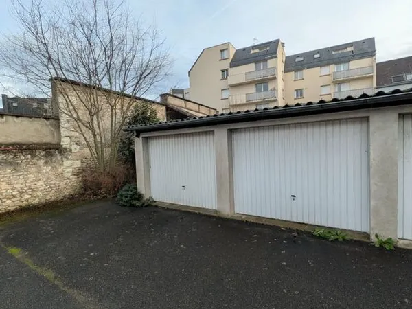 Parking/box 13 m² Tours