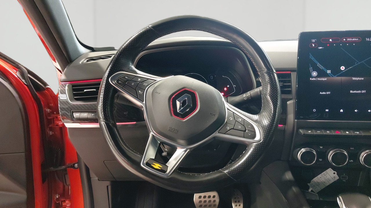 Renault Arkana E-Tech 145 - 21B — photo 10
