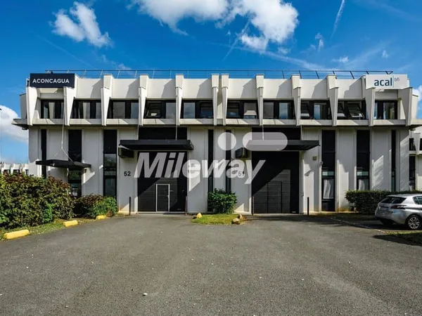 Local d'activité 849 m²