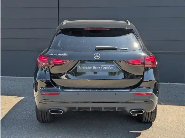 Mercedes Gla 250 e hybrid eq — photo 4