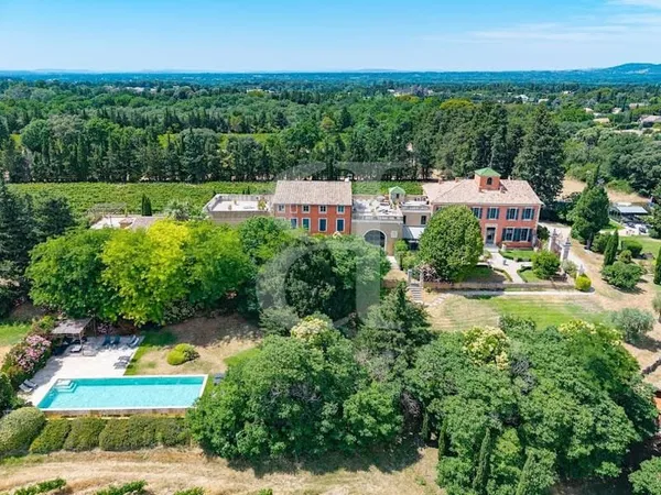 Maison 20 pièces 1100 m²