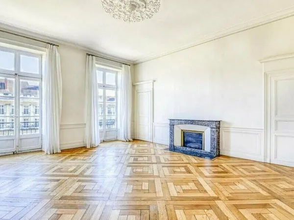 Bureau 349 m²