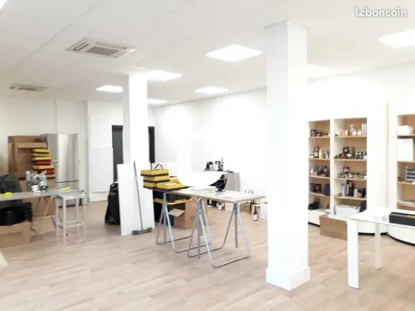 Bureau 237 m²